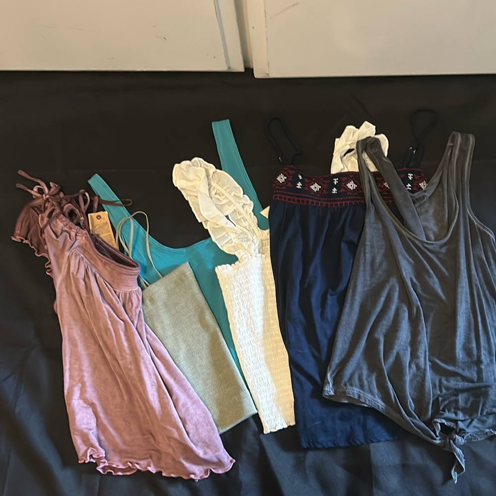 American Eagle Abercrombie extra small tank top lot NWT